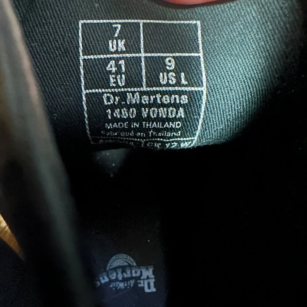 Dr Doc Martens Black 100% Leather Boots with Embroidered Red Roses 1460 Vonda 9 - Picture 6 of 14